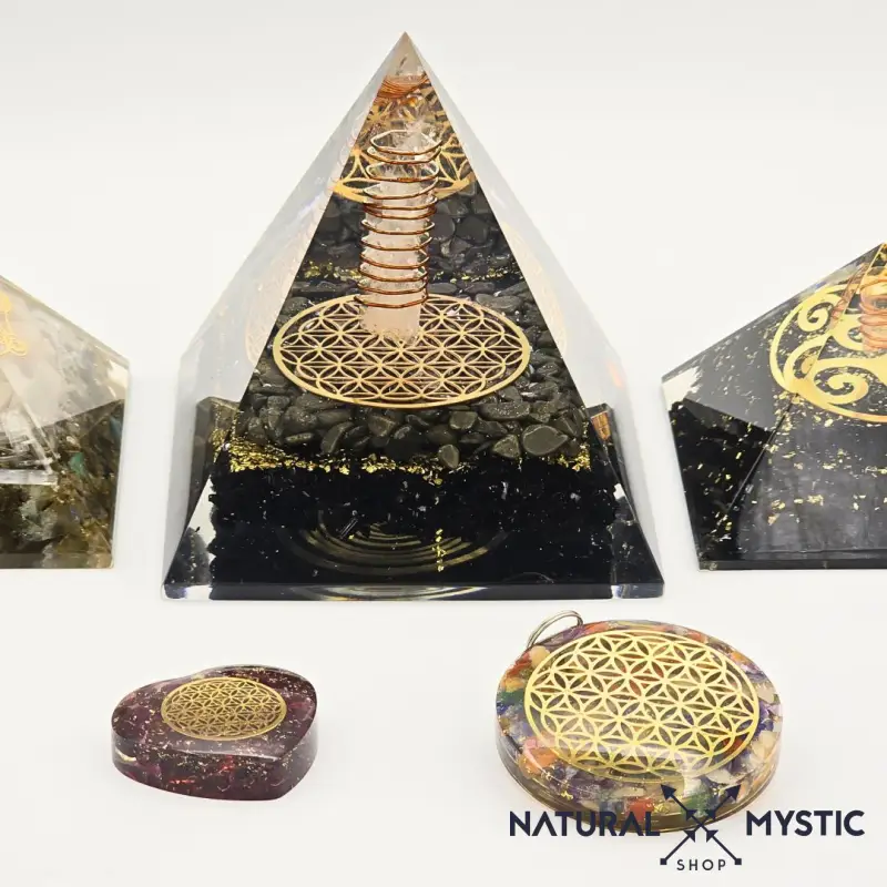 Pyramide Orgone NUBIENNE Pyrite et Tourmaline Noire XL - Image 5
